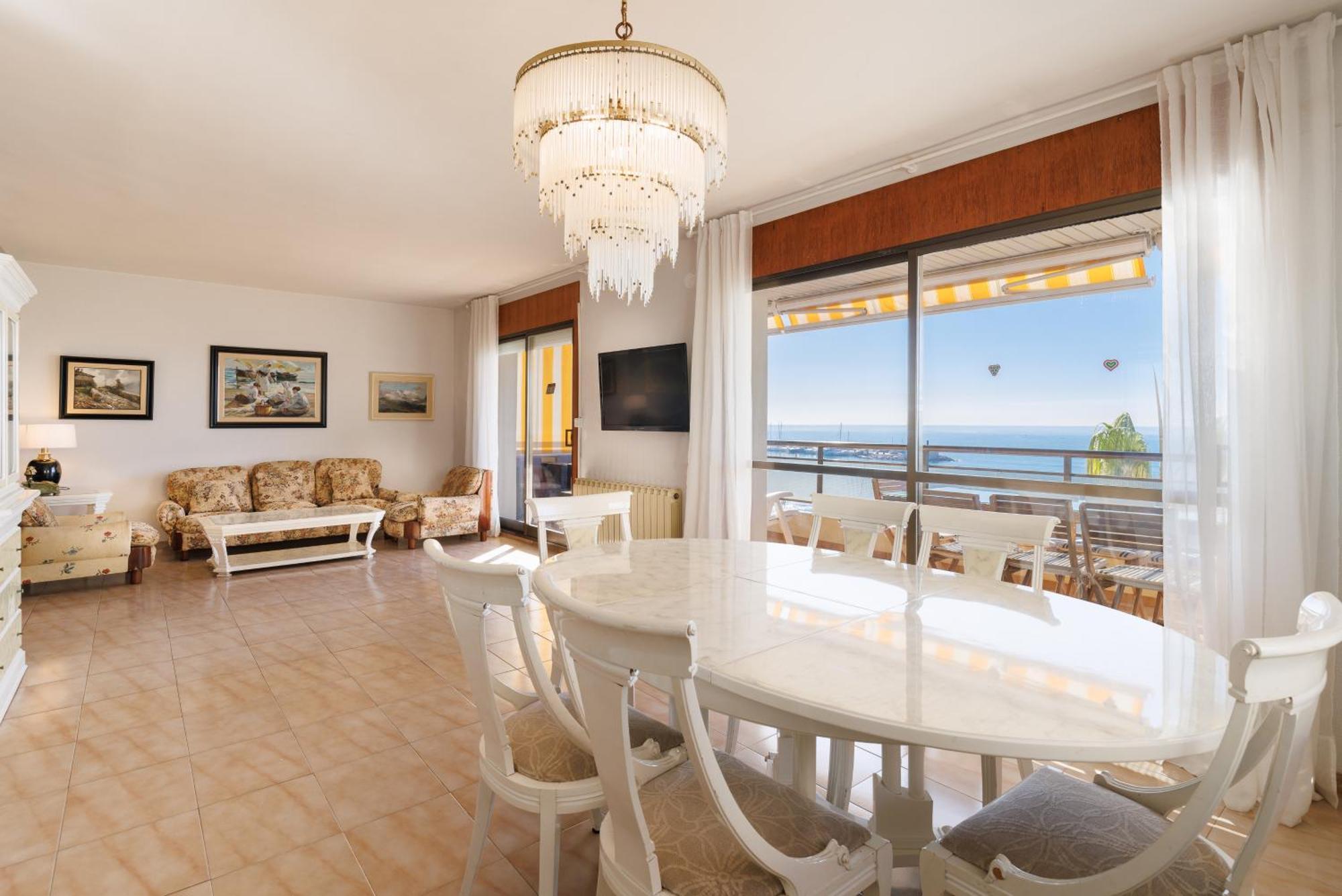 דירות סאלו Apartamento Para 8 Sobre El Mar מראה חיצוני תמונה