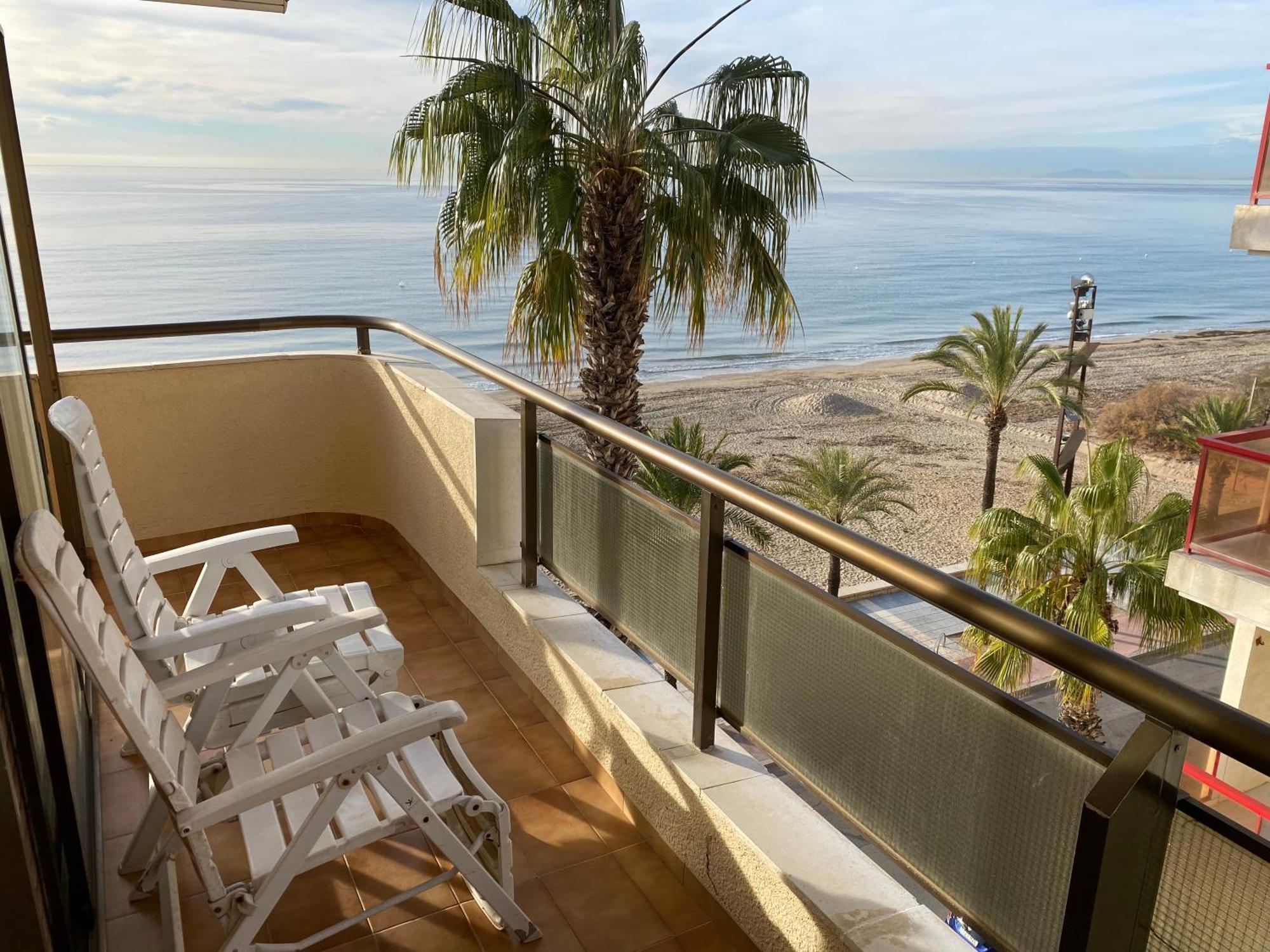 דירות סאלו Apartamento Para 8 Sobre El Mar מראה חיצוני תמונה